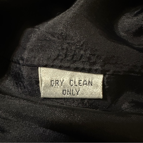 Ellen Tracy Black Knee-Length Pencil Skirt for Work - Picture 9 of 9